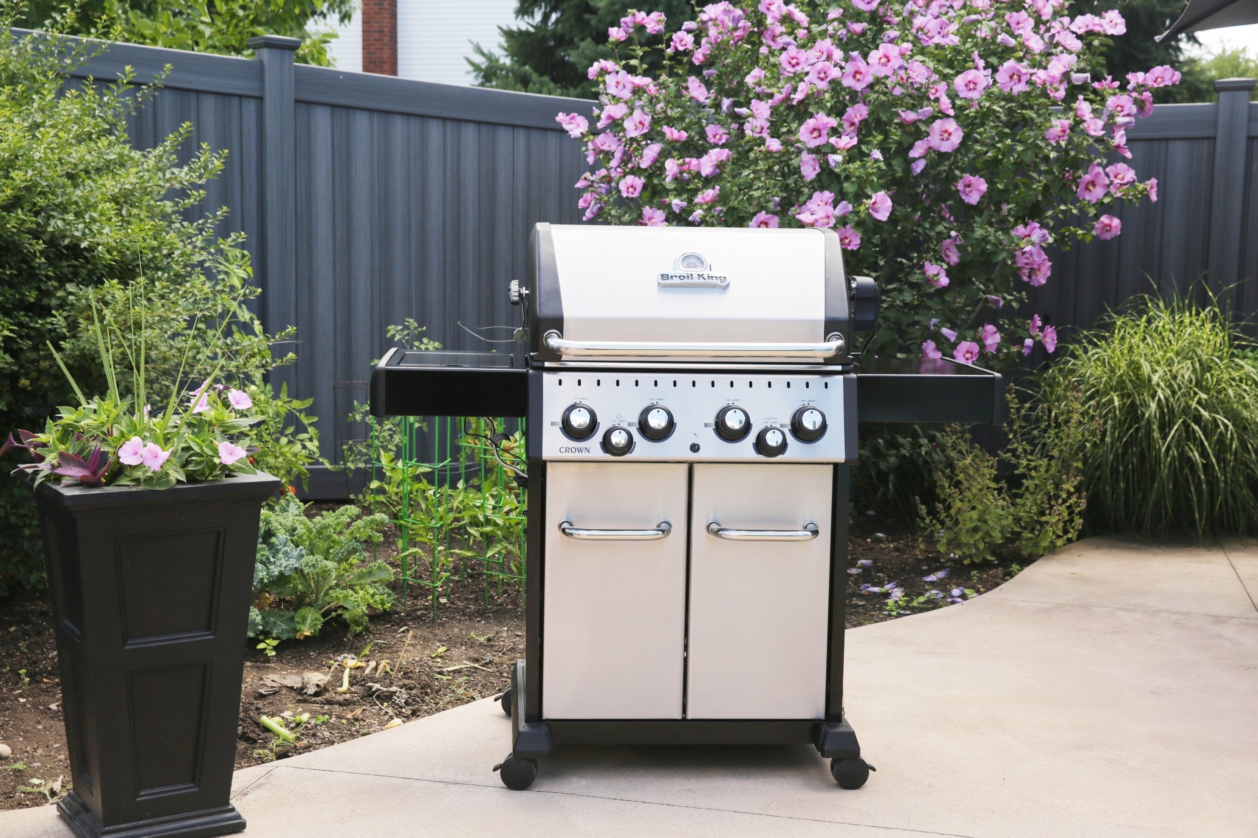 Broil King Crown S490 Limited Edition
