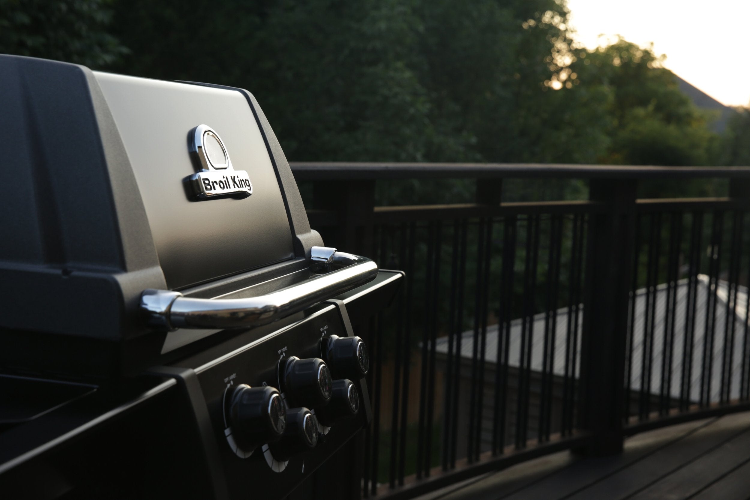 Broil King Royal 390 Shadow