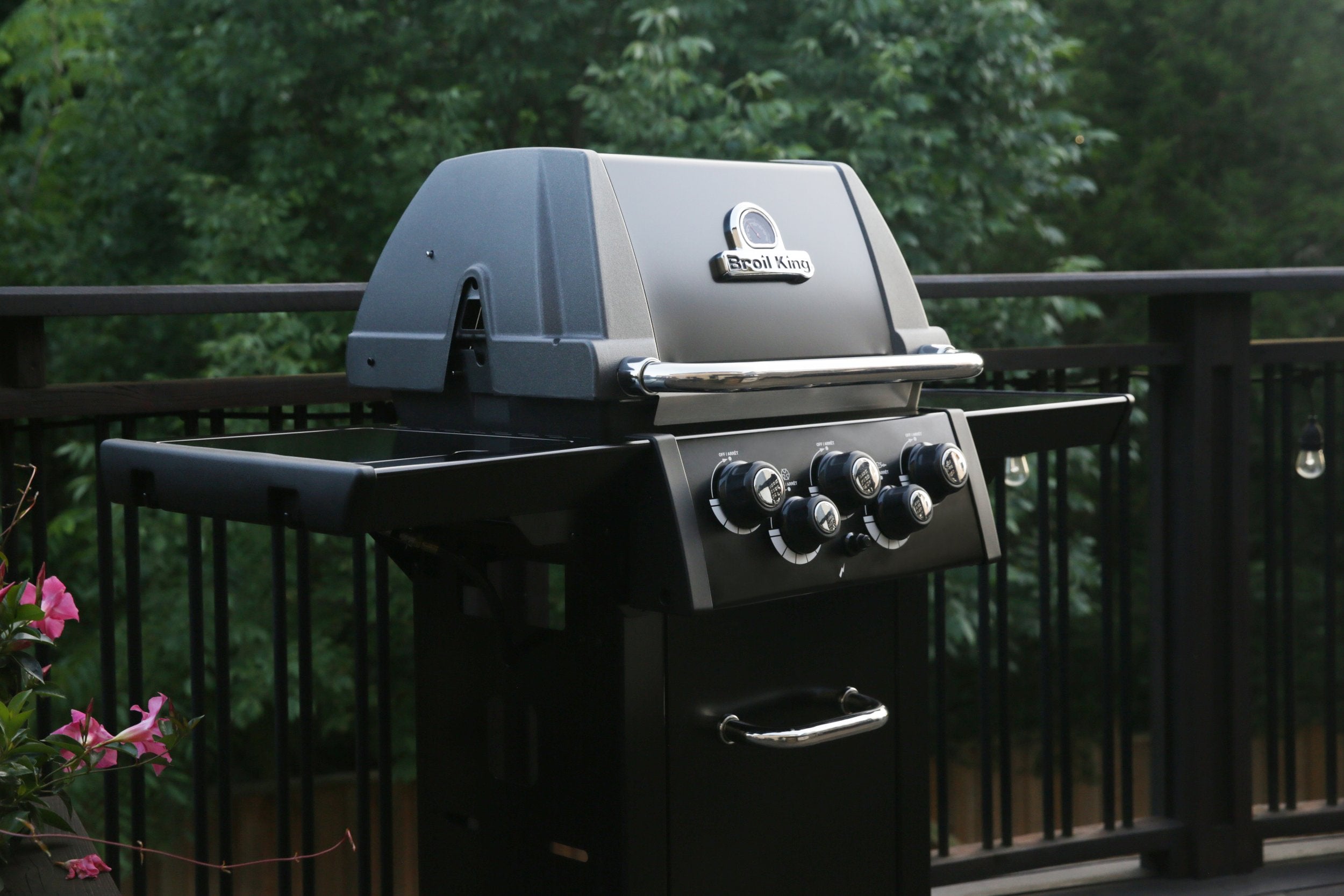 Broil King Royal 390 Shadow